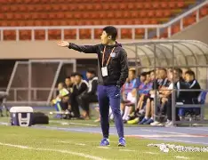 江南体育入口-查里顿主场告捷，保级希望浮现曙光