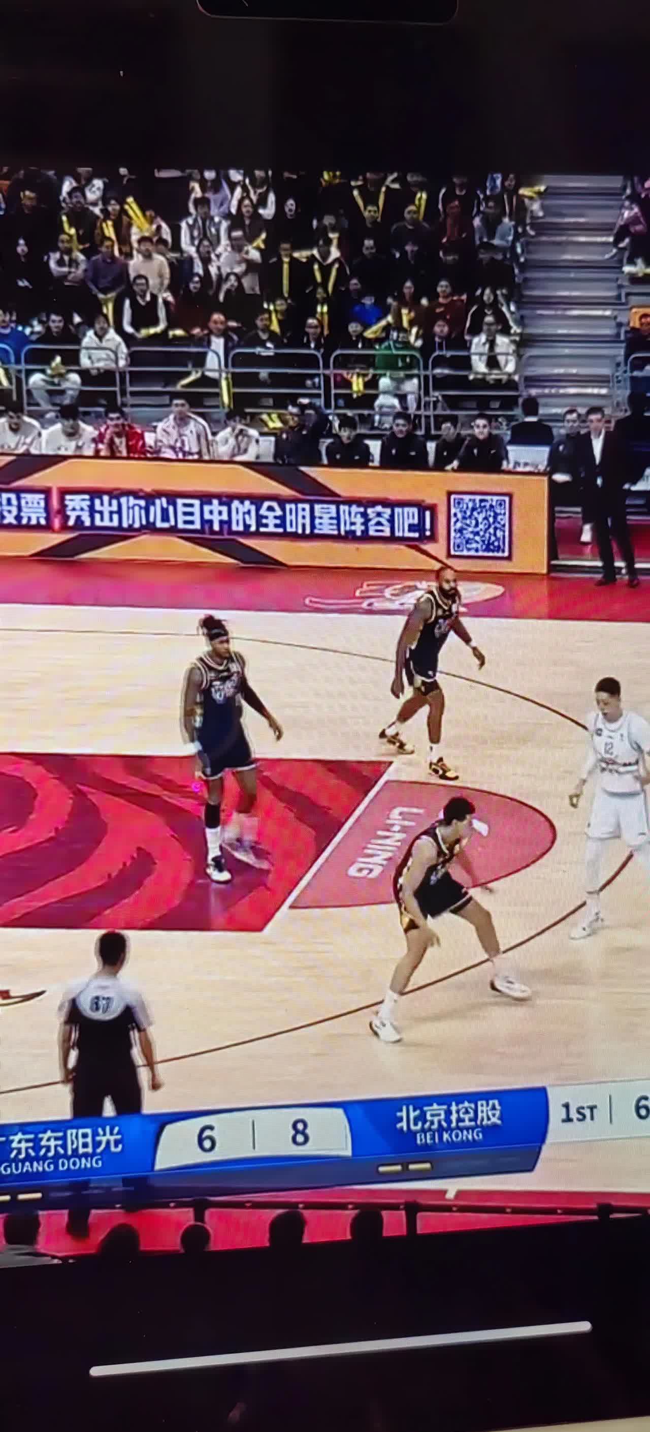 包含上演重要逆转的比赛，重庆迎战北控的词条